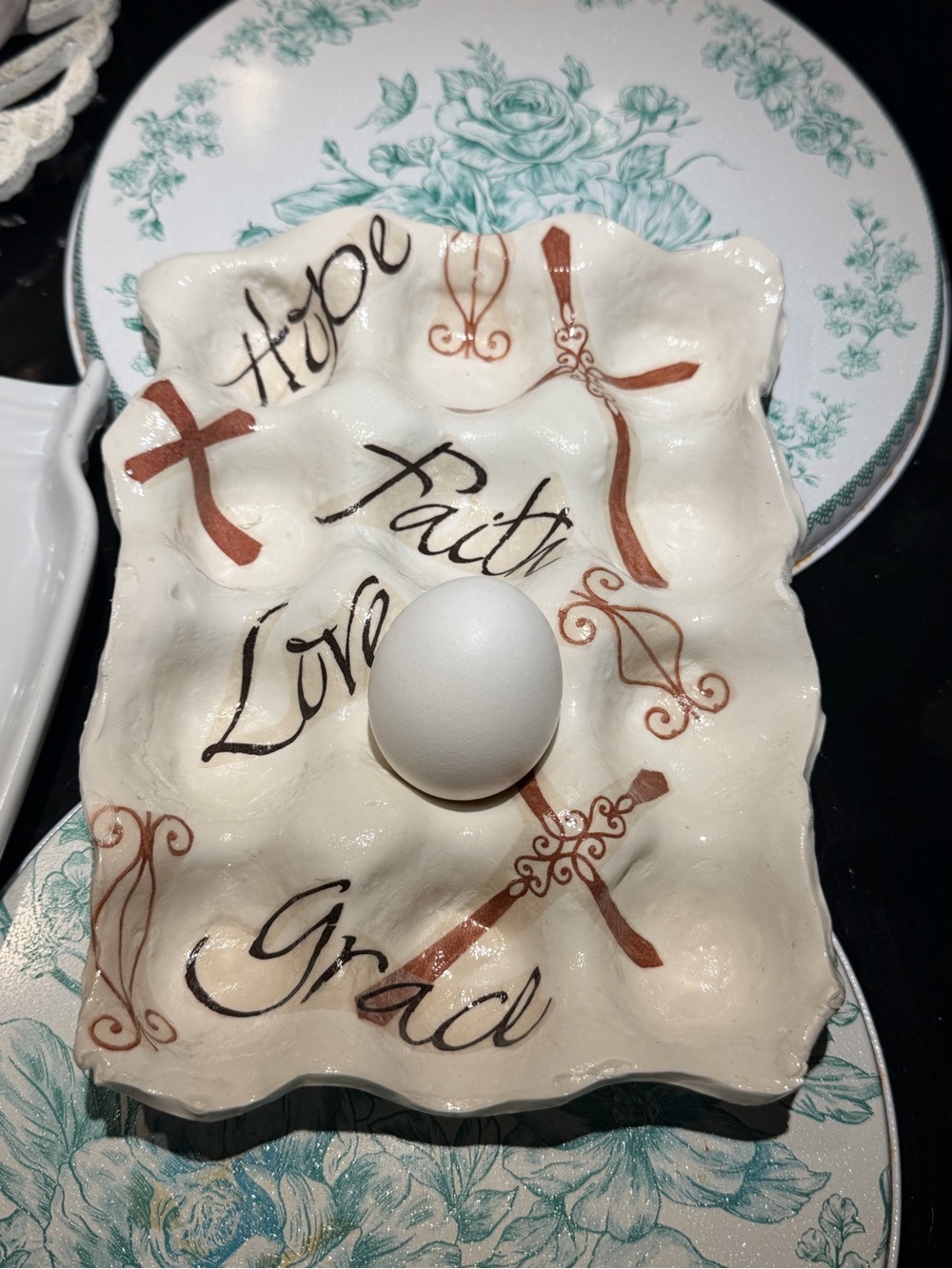 Faith & Grace Clay Egg Tray - Cream with Brown Accents